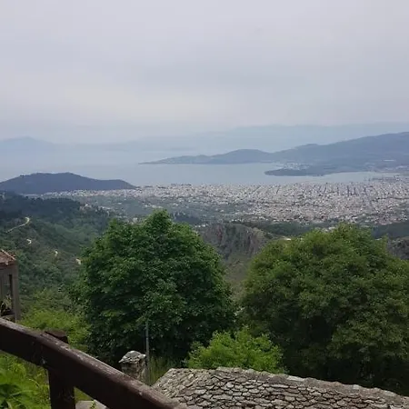 Archontiko Stafylopati 3*