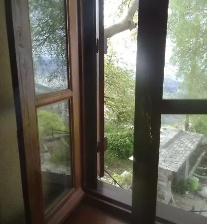 Archontiko Stafylopati Pensiune 3*