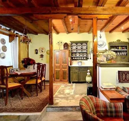 Archontiko Stafylopati Pensiune