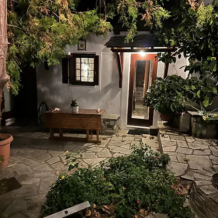 Archontiko Stafylopati Pensiune