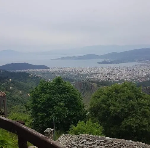 Archontiko Stafylopati 3*