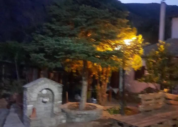 Archontiko Stafylopati Πανσιόν Μακρινίτσα