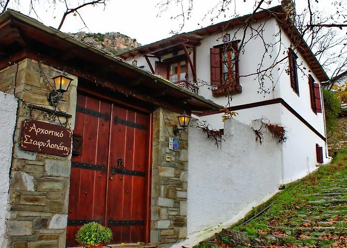 Archontiko Stafylopati Πανσιόν 3*